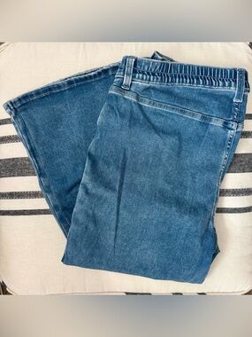 Aerie Women’s Flare Jeans with Elastic Waist